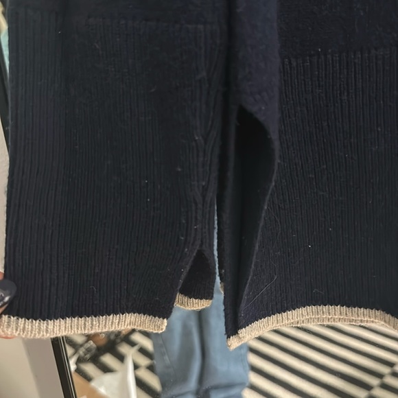 Navy Rag & Bone v-neck sweater - Picture 3 of 3